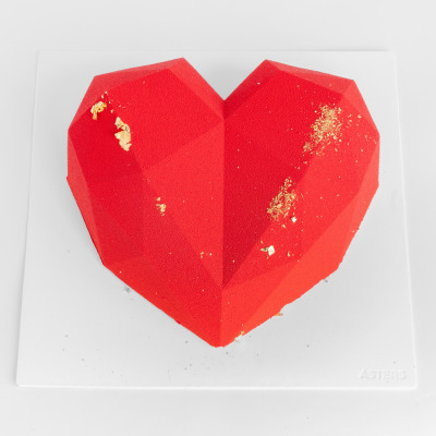 Strawberry Vanilla Heart Cake Large